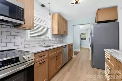 204 E McNeely Avenue, Mooresville, NC 28115 - Photo 15