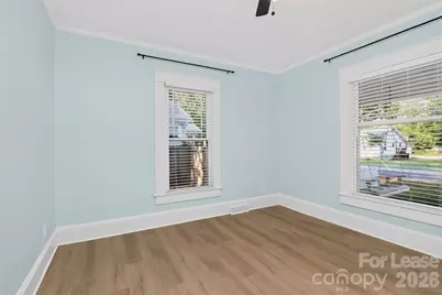 204 E McNeely Avenue, Mooresville, NC 28115 - Photo 7