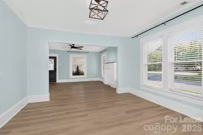 204 E McNeely Avenue, Mooresville, NC 28115 - Photo 11