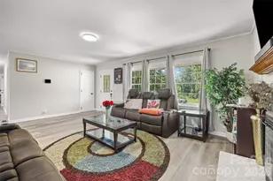 2323 Hedgewood Cir, Gastonia, NC 28052 - Photo 5