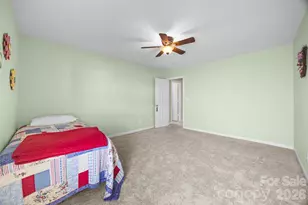 2025 Savannah Hills Dr, Matthews, NC 28105 - Photo 25
