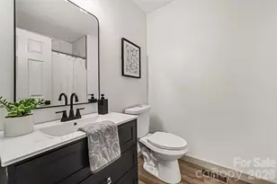 104 E Hartford Ave, Bessemer City, NC 28016 - Photo 19