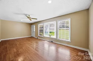 13001 Helena Cir, Charlotte, NC 28227 - Photo 7