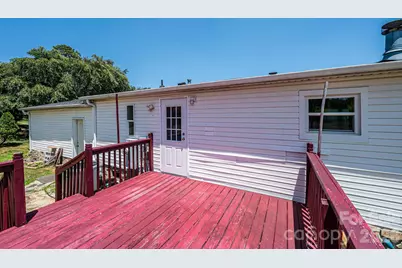 3825 Berry Creek Circle, Granite Falls, NC 28630 - Photo 37