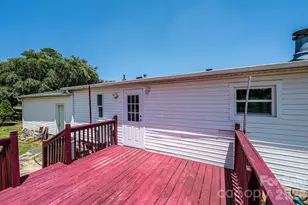 3825 Berry Creek Cir, Granite Falls, NC 28630 - Photo 37