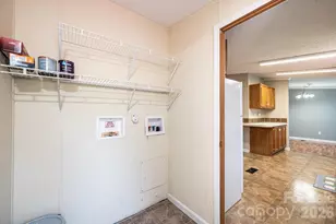 3825 Berry Creek Cir, Granite Falls, NC 28630 - Photo 21