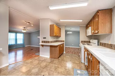 3825 Berry Creek Circle, Granite Falls, NC 28630 - Photo 19