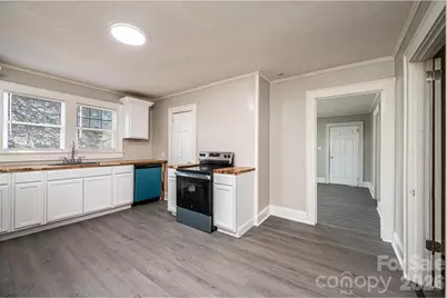 423 N Davis Avenue, Newton, NC 28658 - Photo 15