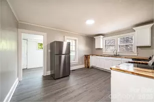 423 N Davis Ave, Newton, NC 28658 - Photo 11