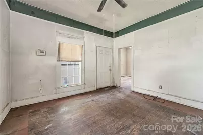 114 W 6th Avenue, Gastonia, NC 28052 - Photo 9