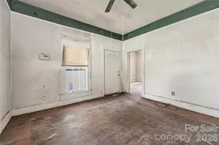 114 W 6th Ave, Gastonia, NC 28052 - Photo 9