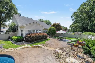 409 Dutchmans Meadow Drive, Mount Holly, NC 28120 - Photo 35
