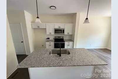 227 S Caldwell Avenue, Newton, NC 28658 - Photo 7