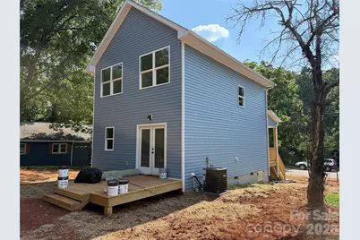 227 S Caldwell Avenue, Newton, NC 28658 - Photo 5