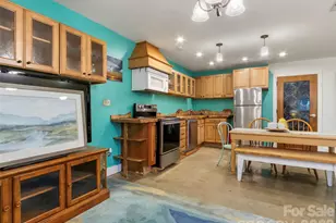 127 Riverview Dr, Asheville, NC 28806 - Photo 31