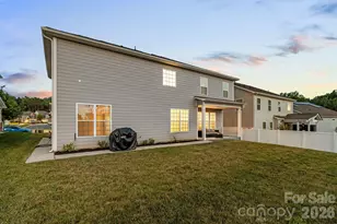 645 Belle Grove Dr, Clover, SC 29710 - Photo 3