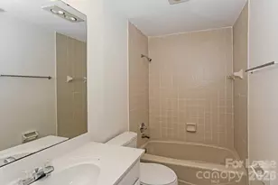1832 J Julian Ln, Charlotte, NC 28208 - Photo 15