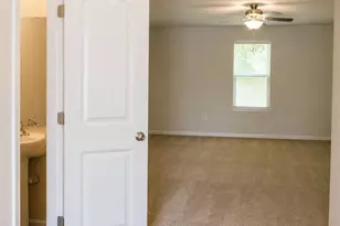 9201 Creedmore Hills Dr, Charlotte, NC 28214 - Photo 5