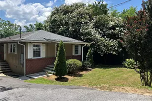 11 Mountain Rd, Hendersonville, NC 28791 - Photo 23