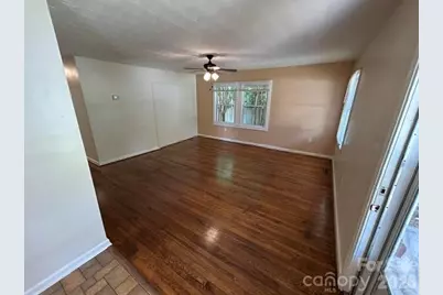 11 Mountain Road, Hendersonville, NC 28791 - Photo 3