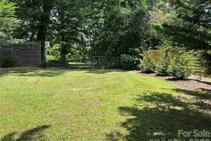 11 Mountain Rd, Hendersonville, NC 28791 - Photo 31