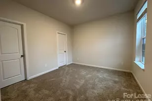 10008 Hemmingway Pl, Charlotte, NC 28227 - Photo 3