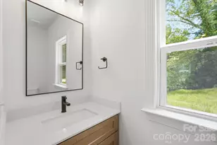 116 7th Ave SE, Hickory, NC 28602 - Photo 13