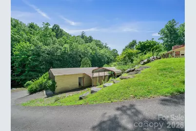 1065 Upper Pig Pen Road, Green Mountain, NC 28740 - Photo 33