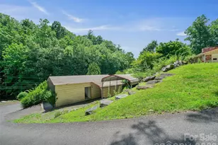 1065 Upper Pig Pen Rd, Green Mountain, NC 28740 - Photo 33