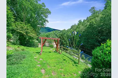 1065 Upper Pig Pen Road, Green Mountain, NC 28740 - Photo 25
