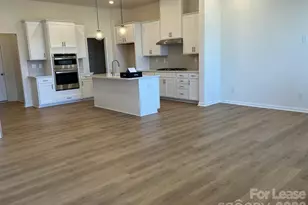 9119 Harwen Ln, Charlotte, NC 28215 - Photo 5