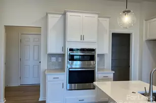9119 Harwen Ln, Charlotte, NC 28215 - Photo 3