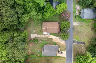 216 W Shannonhouse St, Shelby, NC 28152 - Photo 5