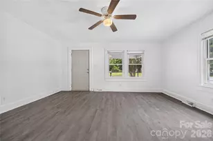 216 W Shannonhouse St, Shelby, NC 28152 - Photo 7