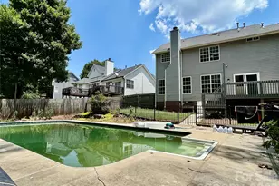 12119 Meadow Post Ln, Charlotte, NC 28269 - Photo 7