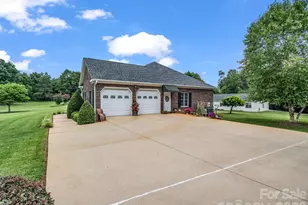 343 Countryside Dr, Forest City, NC 28043 - Photo 5