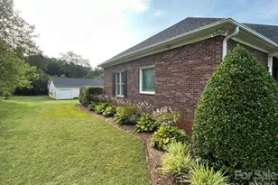 343 Countryside Dr, Forest City, NC 28043 - Photo 3