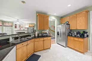 659 E Cheval Dr, Fort Mill, SC 29708 - Photo 11