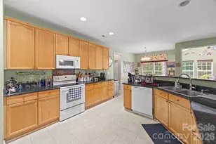659 E Cheval Dr, Fort Mill, SC 29708 - Photo 9