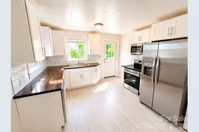 92 Fourth C Street, Marion, NC 28752 - Photo 3