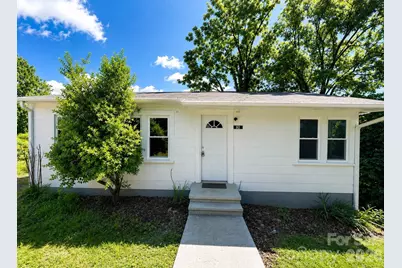 92 Fourth C Street, Marion, NC 28752 - Photo 1