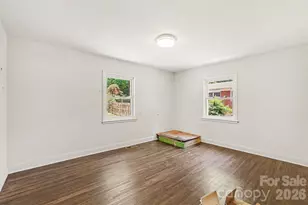 1027 Dresden Dr W, Charlotte, NC 28205 - Photo 21