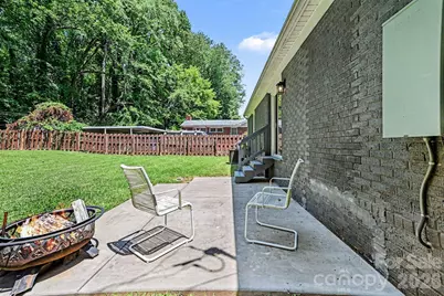 1027 Dresden Drive W, Charlotte, NC 28205 - Photo 27