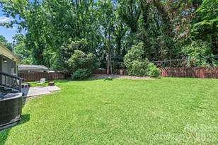 1027 Dresden Dr W, Charlotte, NC 28205 - Photo 23