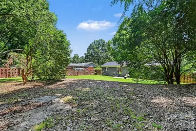 1027 Dresden Drive W, Charlotte, NC 28205 - Photo 27