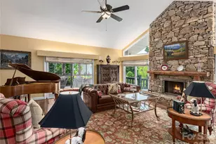1071 Linkside Dr, Hendersonville, NC 28739 - Photo 5