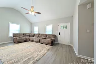 711 Guinn St, Clover, SC 29710 - Photo 7