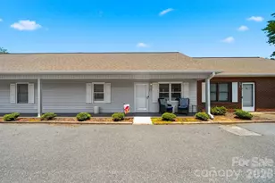 115 23rd St NW, Hickory, NC 28601 - Photo 1