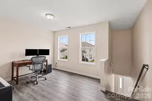 8601 Sawleaf Ct, Charlotte, NC 28215 - Photo 11