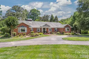 301 Fairway Dr, Fort Mill, SC 29715 - Photo 3